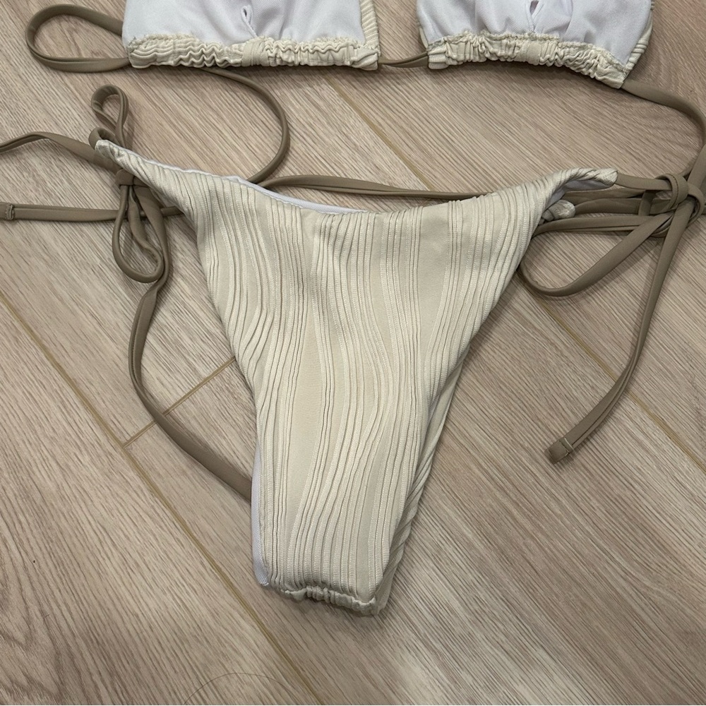EUC Textured Bikini Set - Picture 6 of 6